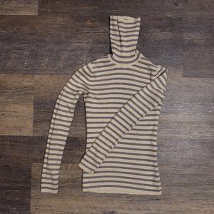 Uniqlo turtleneck 100% wool sweater